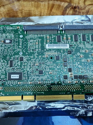 HP SCSI NetRAID-2M RAID controller with battery and 64MB ECC cache