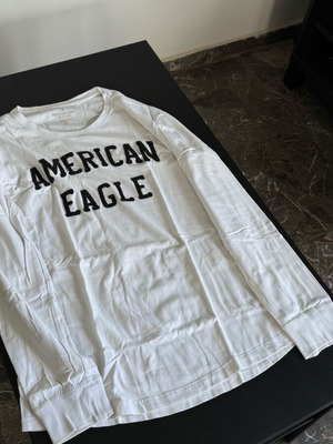 American Eagle long sleeve shirt like new, size Small