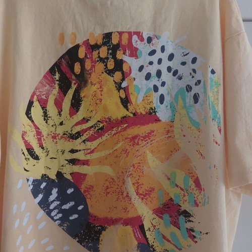 Pull & Bear yellow t-shirt size S new, 100% cotton