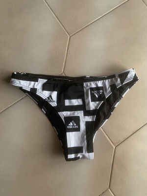 Γυναικείο σλιπ μπικίνι Adidas σαν καινούργιο, μαύρο και άσπρο