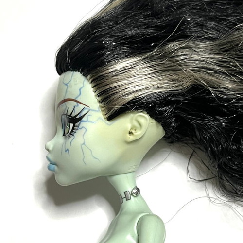 Frankie Stein Monster High G1 Ghouls Rule doll used
