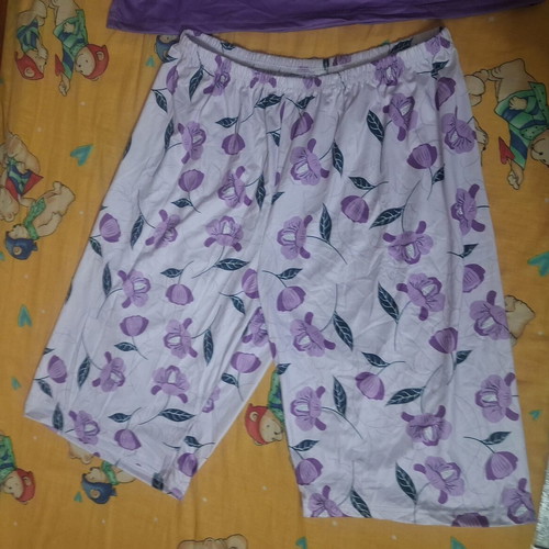 Temu women's pajama set new, size L, purple and white floral capri