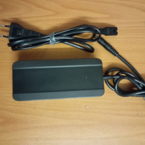 Electric scooter charger 42 volt like new, good working condition
