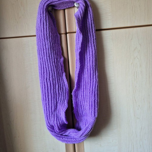 Handmade Lilac Knitted Neck Warmer like new