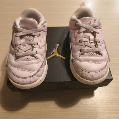 Athletic shoes used Jordan and Nike for girls sizes 25 and 26