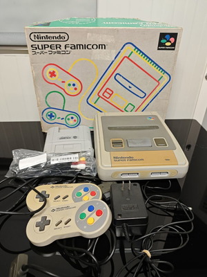 Nintendo Super Famicom πακέτο μεταχειρισμένο με 2 χειριστήρια και Super Gameboy