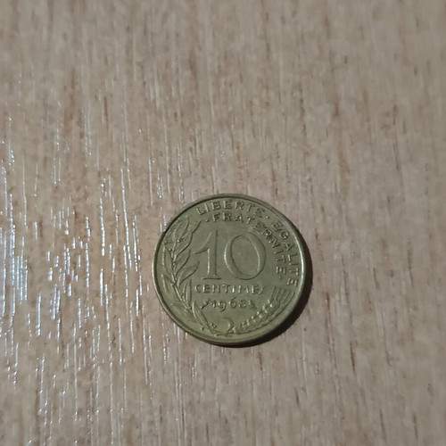 10 Centimes French coin 1968 used, Marianne design