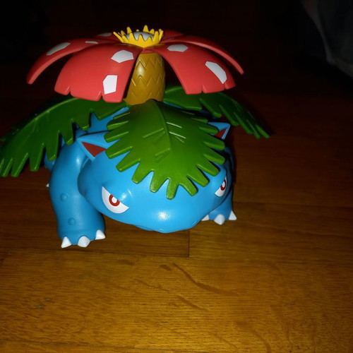Pokemon Venusaur figure 17 cm length and 12 cm height like new