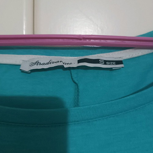 Stradivarius blouse like new, green with 3/4 batwing sleeve
