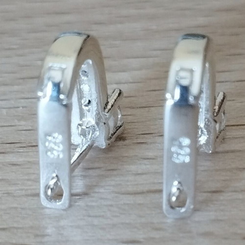 Elegance small silver earrings with stones