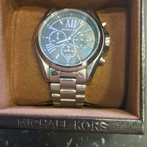 Michael Kors silver watch slightly used - € 170,00 - Vendora.cy display picture 3