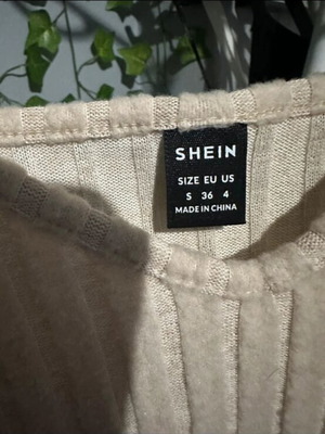 Crop top Shein μπεζ σαν καινούργιο