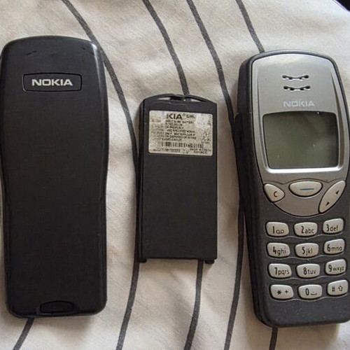 Nokia 3210 μεταχειρισμένο, χρειάζεται επαφές μπαταρίας και αντικατάσταση