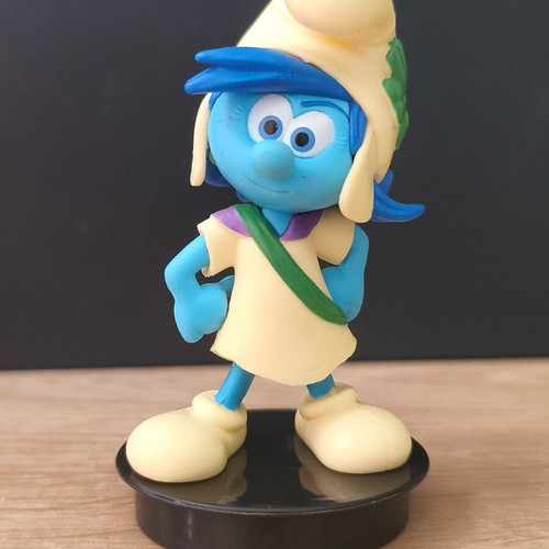 Smurfette figure from 2017 like new
