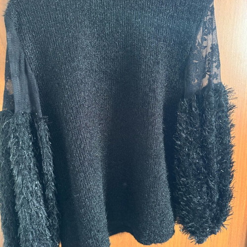 Knitted blouse like new with metallic thread and lace sleeves black