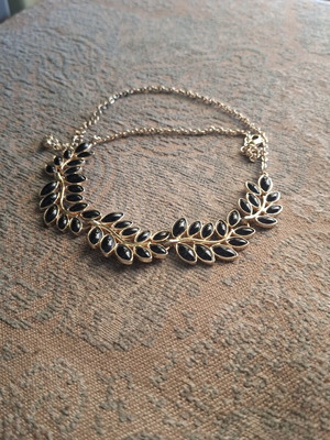 Zara necklace metal, lightweight, like new, black and gold