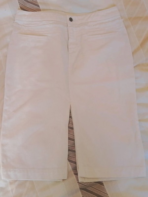Denim skirt size M like new, beige with slit
