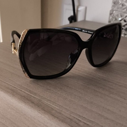 Blanche Michelle sunglasses like new, black