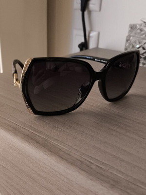 Blanche Michelle sunglasses like new, black