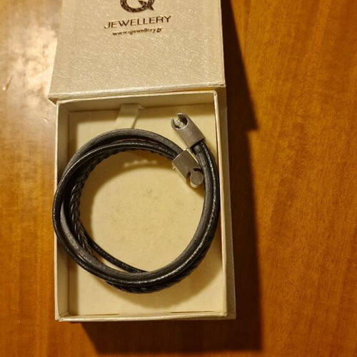 Men's bracelet black like new, unworn