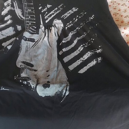 T-shirt with guitar print like new, size M, black