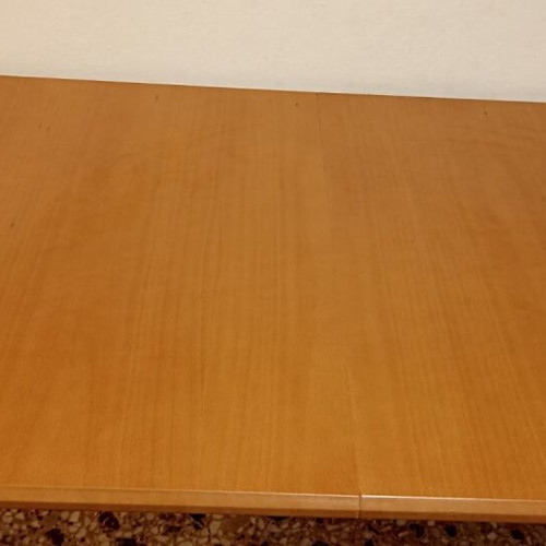 Kitchen table made of solid wood with extension like new