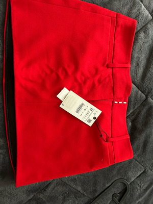 Zara red mini skirt new, size M