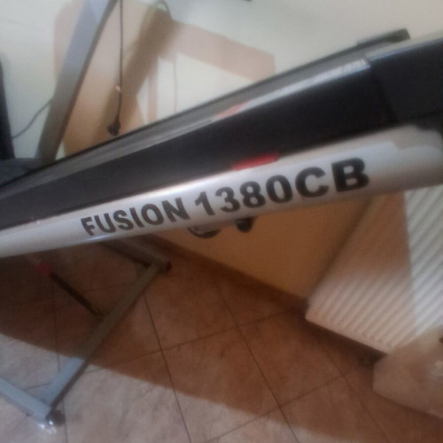Treadmill 1.5 HP with 2-Level Incline and LCD Screen