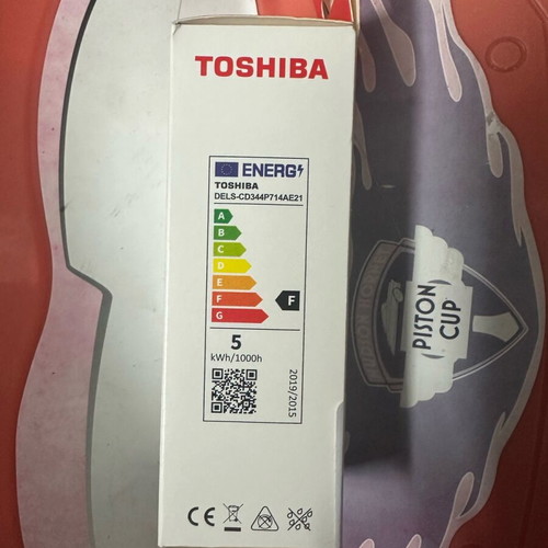 Toshiba LED bulb for E14 socket, C37 shape, warm white, pack of 5 new