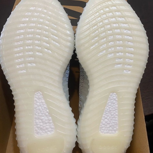 Yeezy Boost 350 V2 Static sneaker new, size 39 1/3