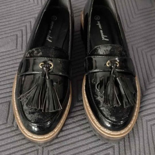 Loafers women's moccasins new with tassels and gold details size 38