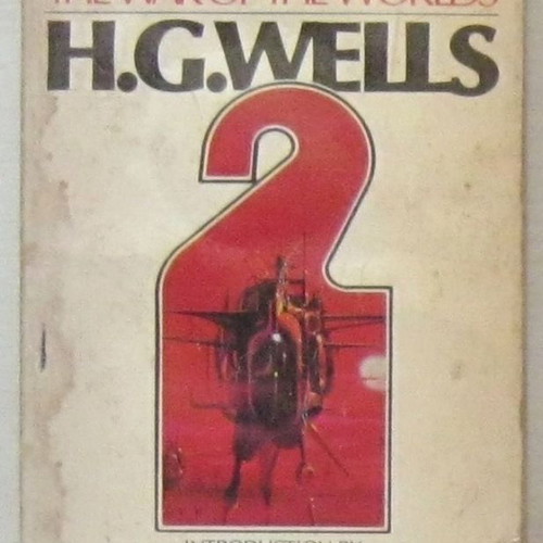 H.G. Wells The Time Machine / The War of the Worlds used, English