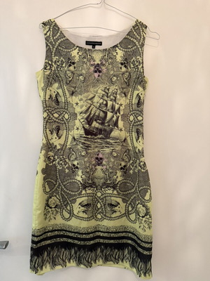 Alexander McQueen dress size S like new