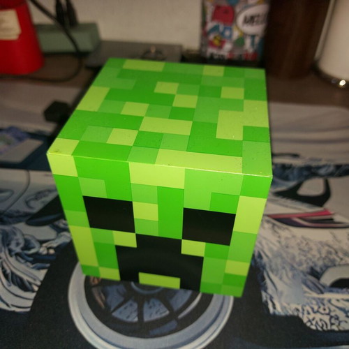 Minecraft lamp like new with sound and light, Creeper sound effect