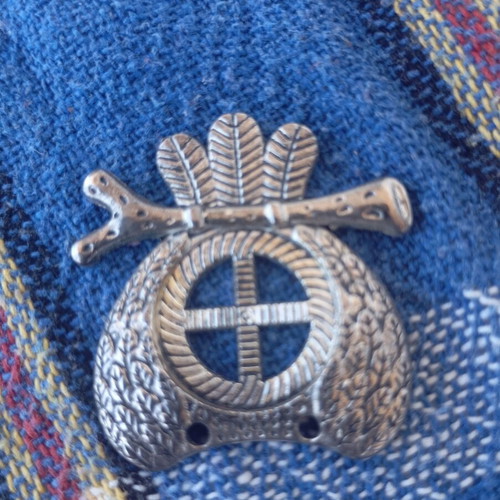 Metal vintage decorative badge emblem like new