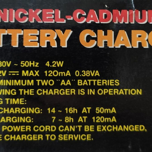 Battery Charger AA new