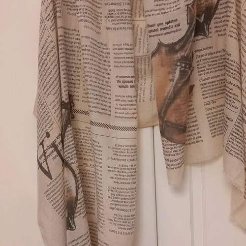 Scarf pareo like new, black and beige, 70×180