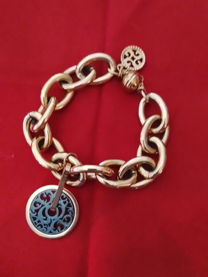Steel bracelet used with magnetic clasp