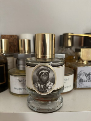 Zoologist Sloth perfume used with box