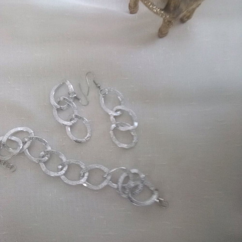 Earrings and bracelet set new