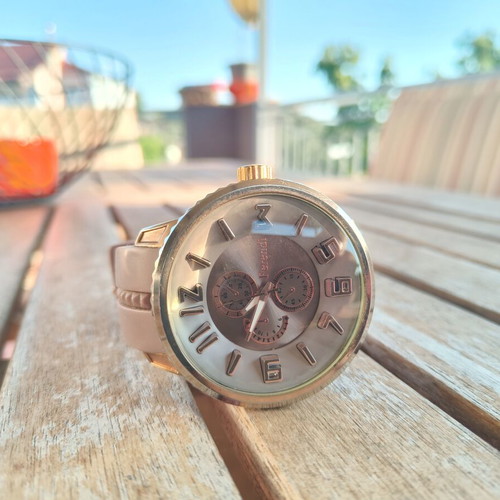 Ferendi women's wristwatch beige like new