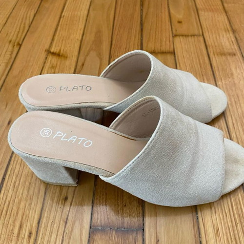 Plato Beige Mules Used Size 38