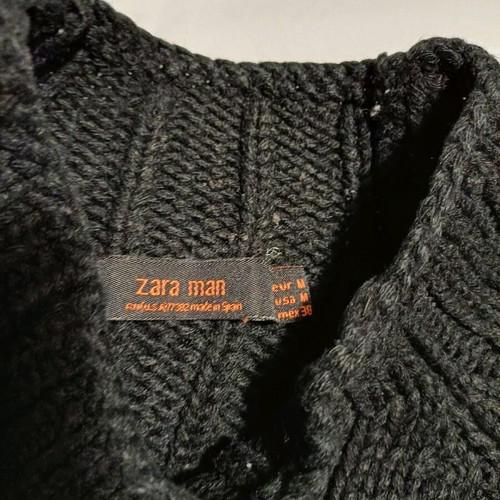 Zara knitted sweater size M like new, black