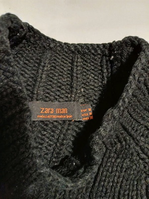 Zara knitted sweater size M like new, black