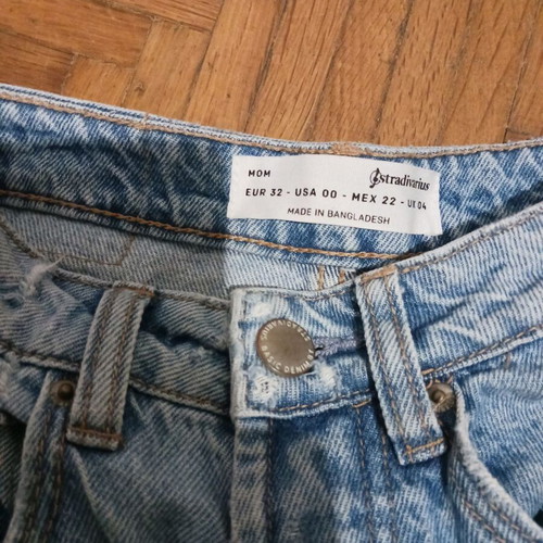 Stradivarius denim shorts size 32 used, blue