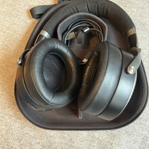 Focal Bathys headphones like new, black, hybrid connection