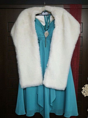 Γουνακι Μπολερό και φόρεμα μουσελίνα τιρκουάζ καινούργια