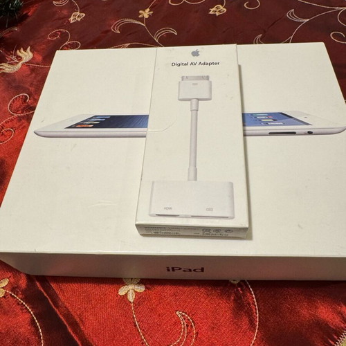 iPad 3 model A1416, 16GB, Wi-Fi with Apple Digital AV Adapter