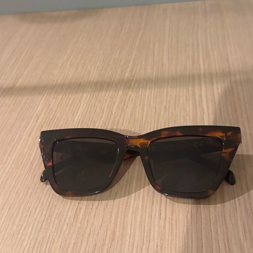 Tortoise sunglasses H&M used, black and brown