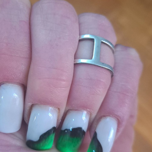 Chevalier 925 Silver Ring like new, minimal design